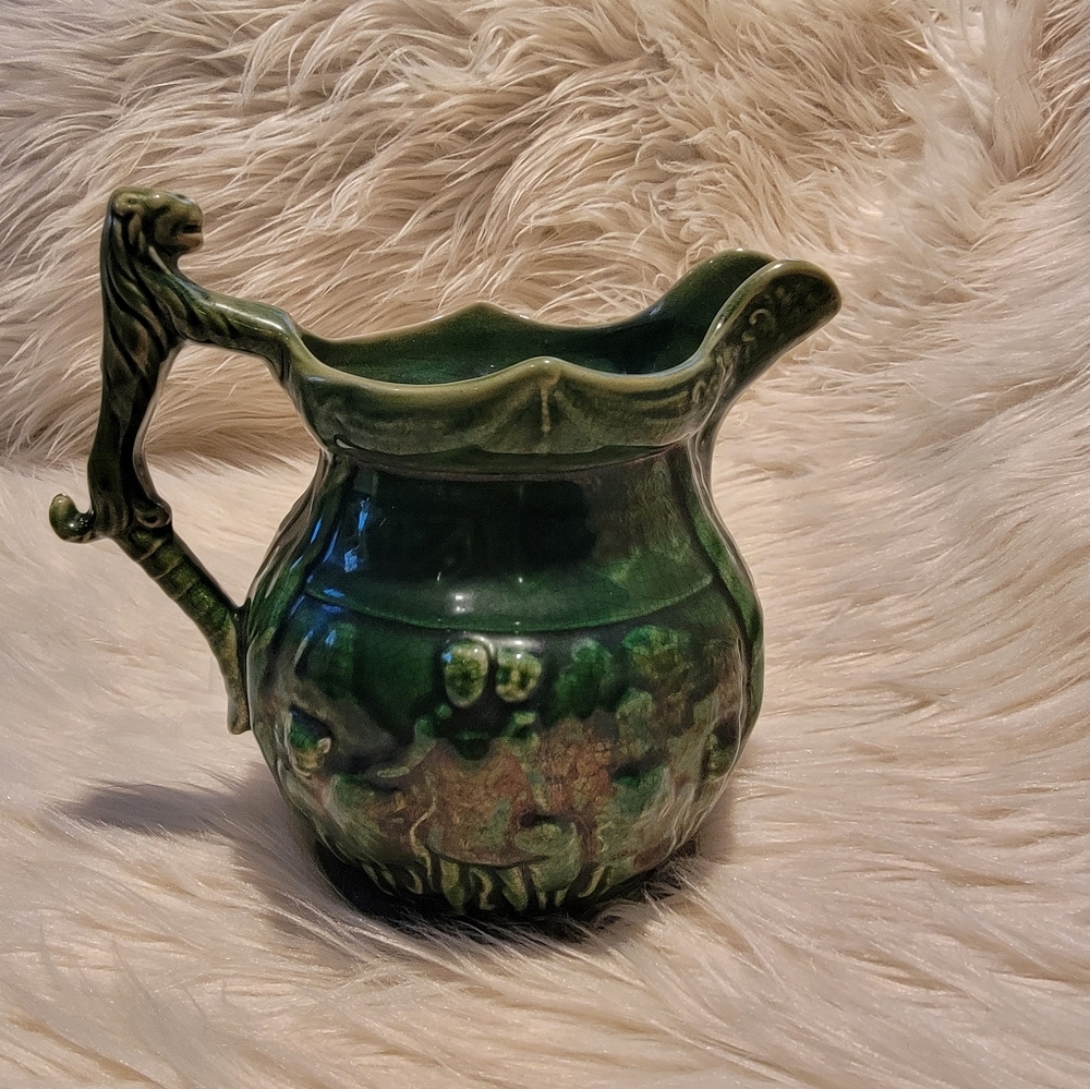 Beautiful Vintage Arthur Wood Ceramic Lion Pitcher - Collectible